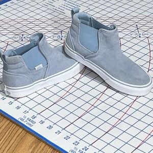 Vans Asher mid baby blue skate shoe